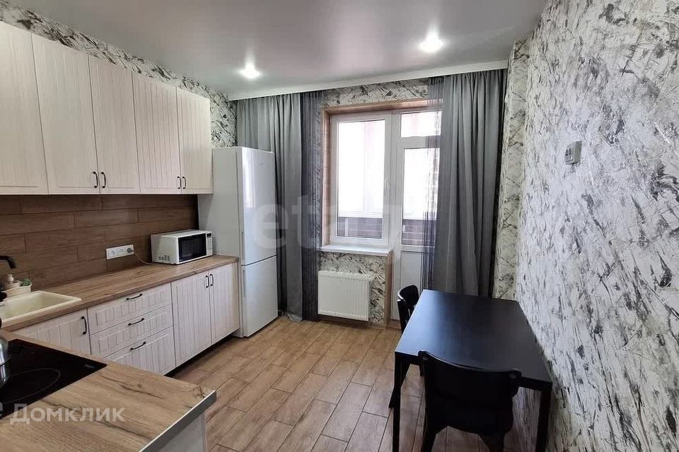 Продаётся 1-комнатная квартира, 35.7 м²