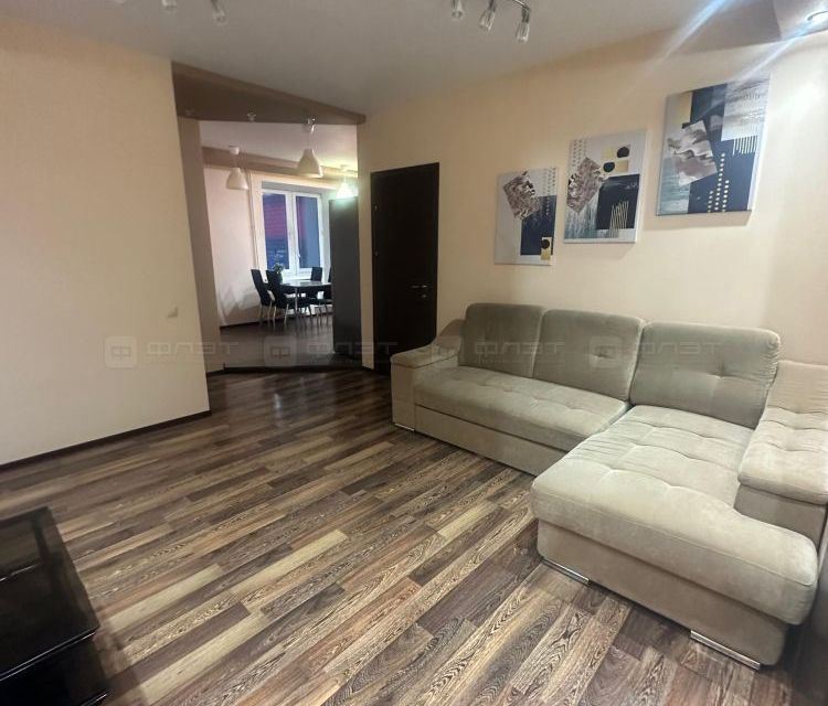 Продаётся 2-комнатная квартира, 55.6 м²