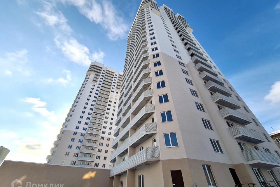 Продаётся 1-комнатная квартира, 42 м²