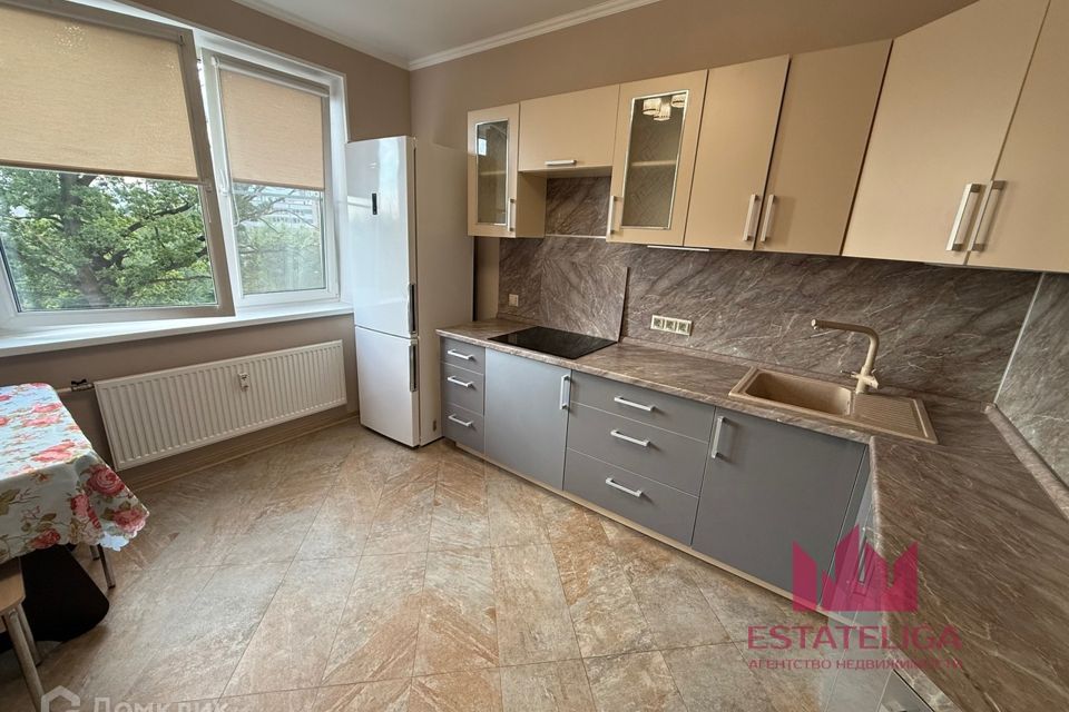 Сдаётся 1-комнатная квартира, 40 м²