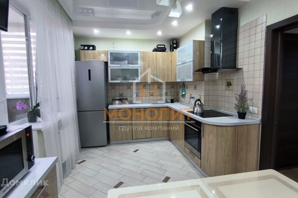 Продаётся 3-комнатная квартира, 77 м²