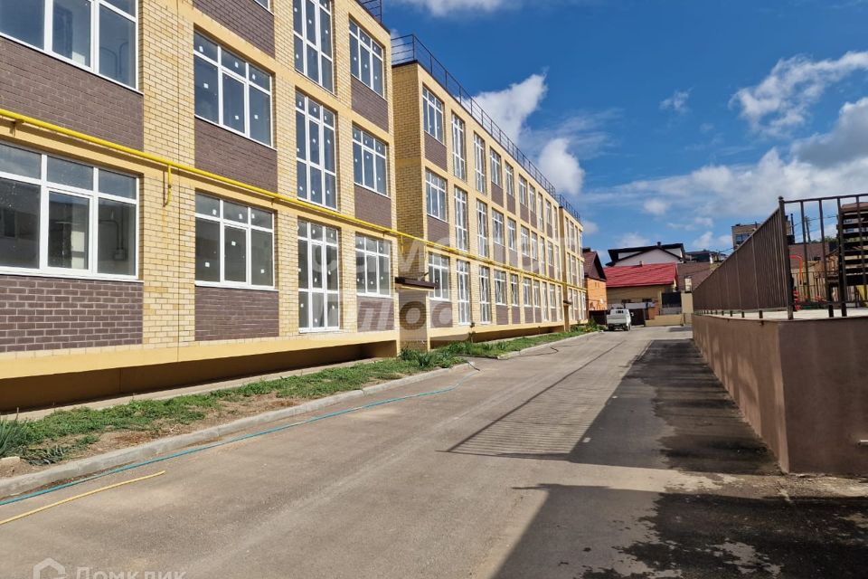 Продаётся 2-комнатная квартира, 60.8 м²