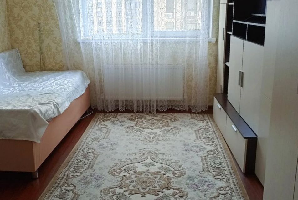 Продаётся 1-комнатная квартира, 38 м²