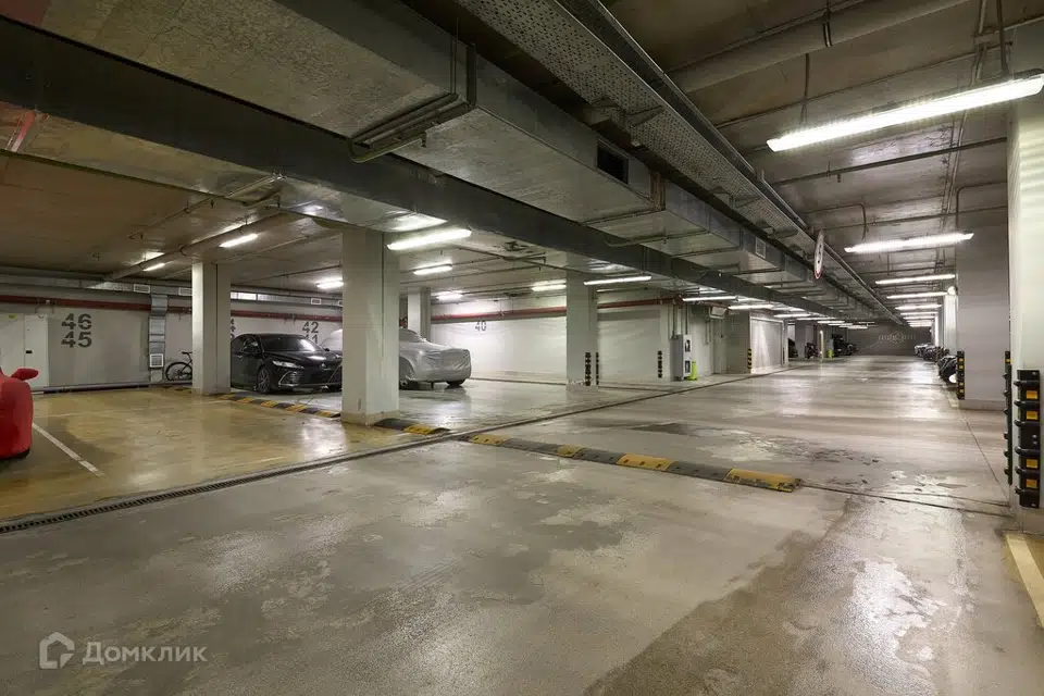 Продаётся 3-комнатная квартира, 197 м²