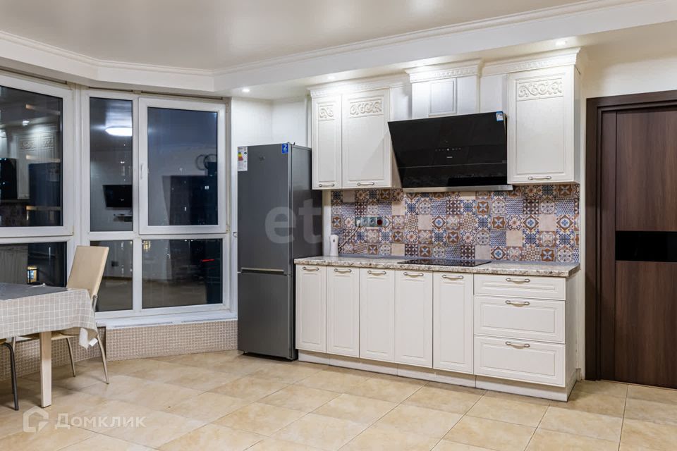 Продаётся 2-комнатная квартира, 70.3 м²