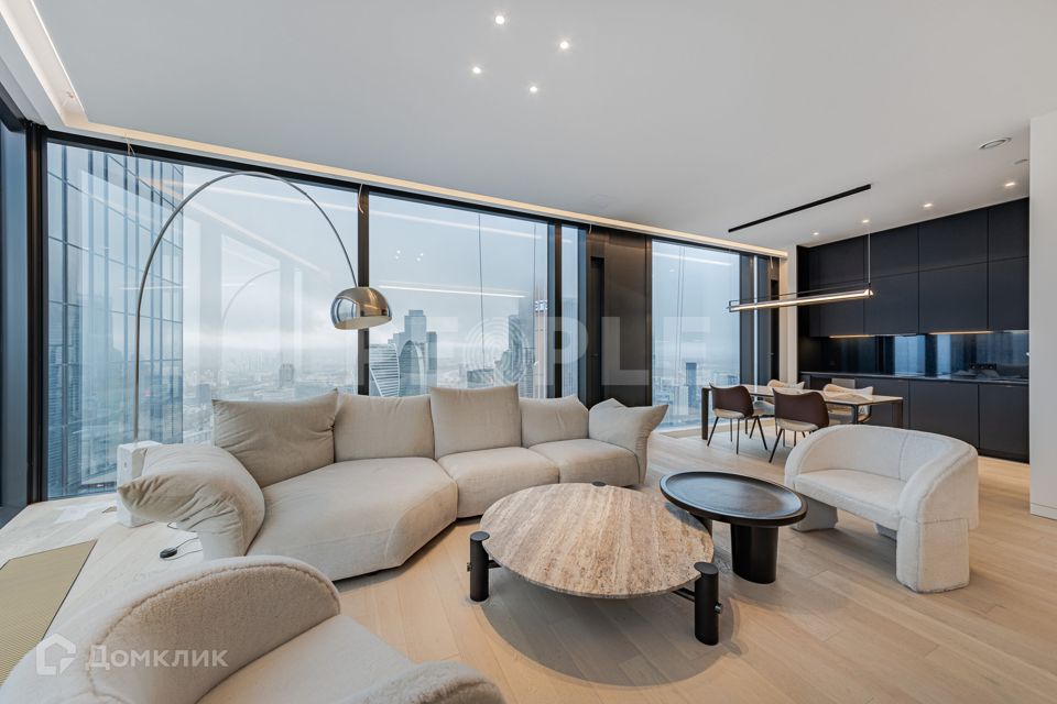 Продаётся 3-комнатная квартира, 102.7 м²