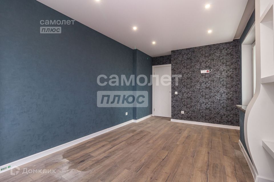 Продаётся 3-комнатная квартира, 107 м²