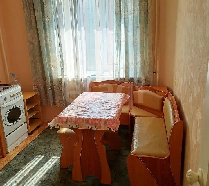 Сдаётся 1-комнатная квартира, 37 м²