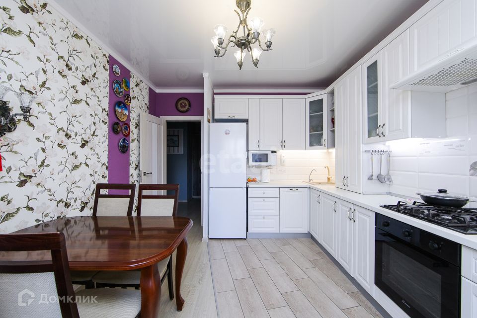 Продаётся 3-комнатная квартира, 81.8 м²