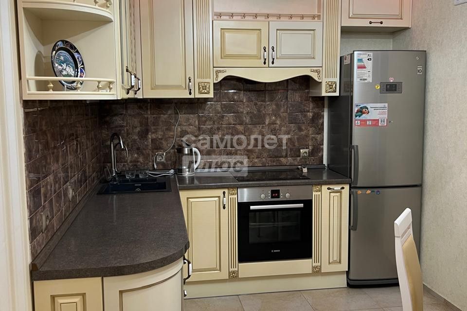 Продаётся 2-комнатная квартира, 60.6 м²