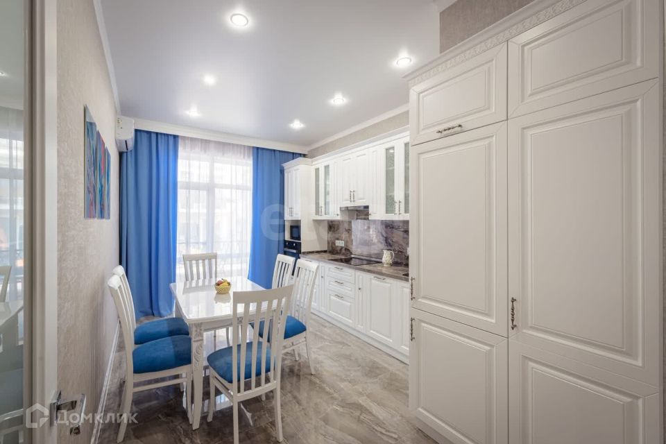 Продаётся 2-комнатная квартира, 57.5 м²