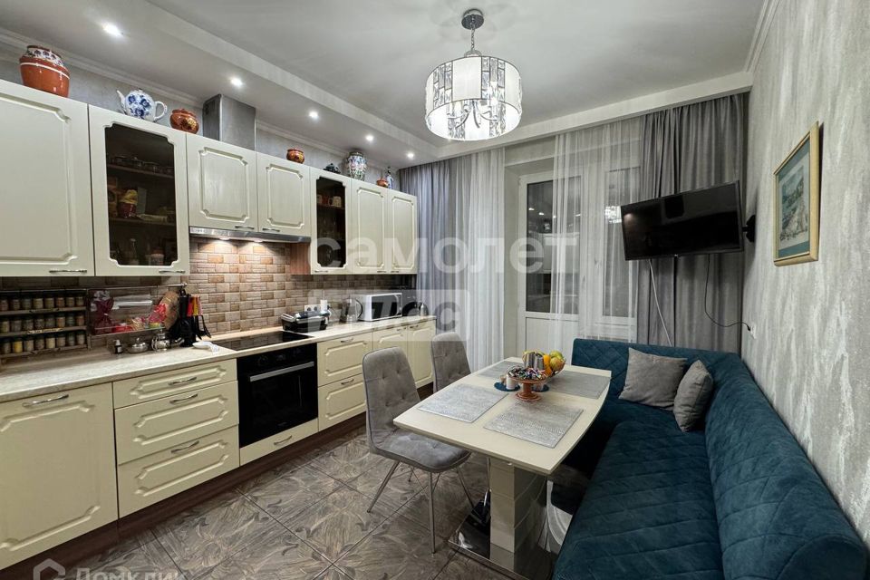 Продаётся 2-комнатная квартира, 62.4 м²