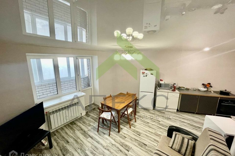 Продаётся 3-комнатная квартира, 102.4 м²