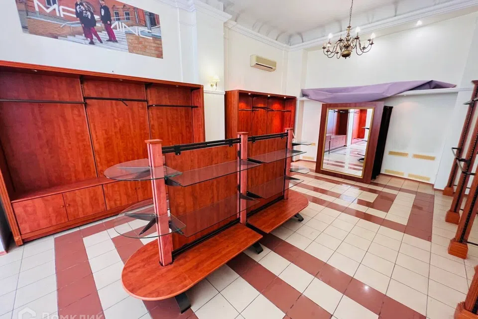 Сдаётся помещение своб. назначения, 204 м²