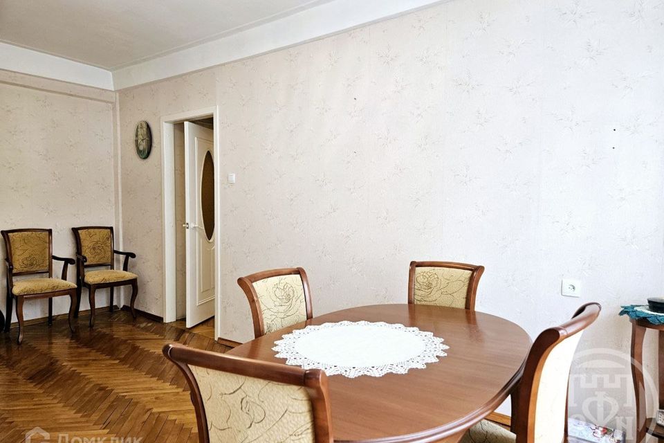 Продаётся 3-комнатная квартира, 56.5 м²