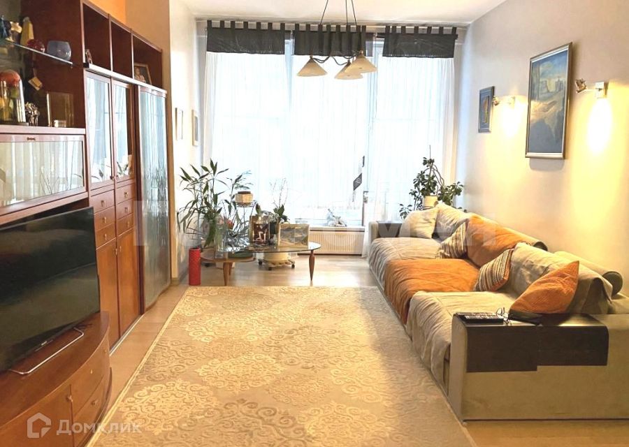 Продаётся 3-комнатная квартира, 120 м²
