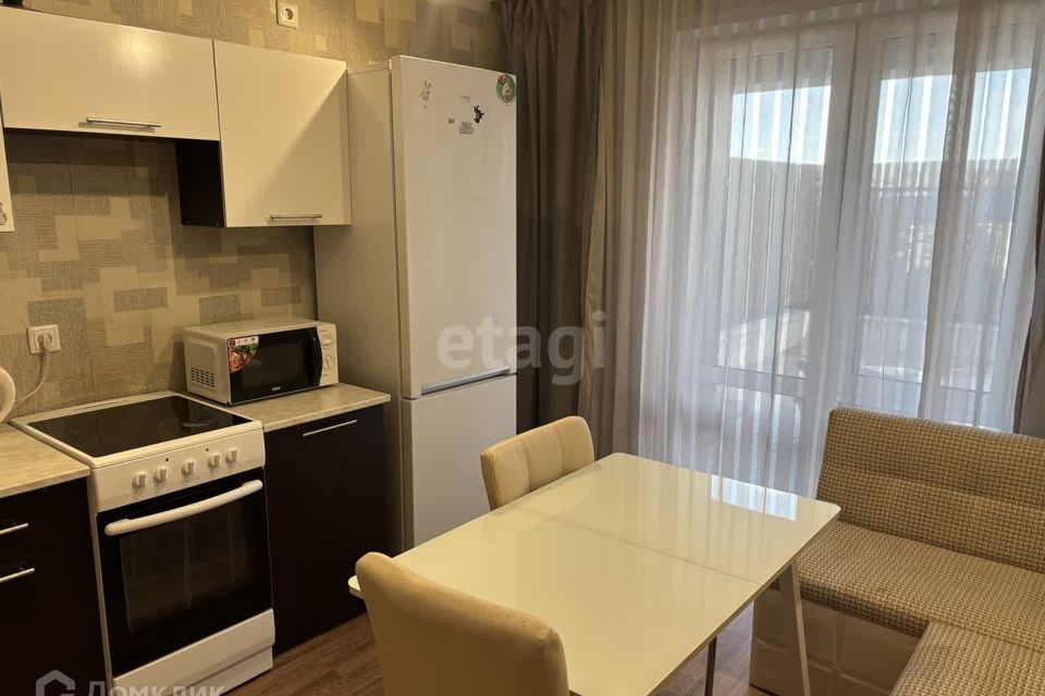Сдаётся 1-комнатная квартира, 60 м²