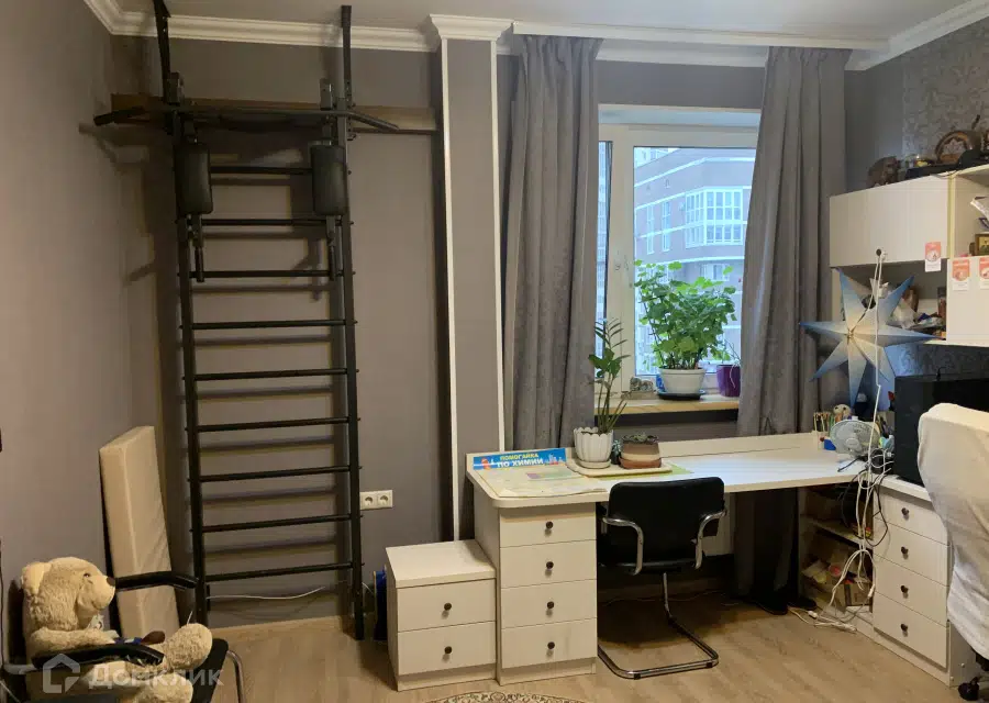 Продаётся 2-комнатная квартира, 77 м²