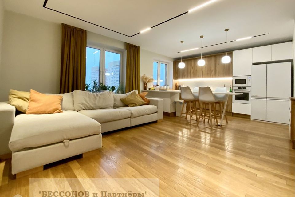 Продаётся 3-комнатная квартира, 97 м²