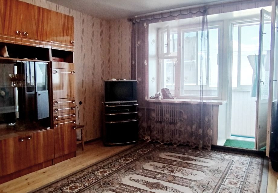 Продаётся 1-комнатная квартира, 41.8 м²