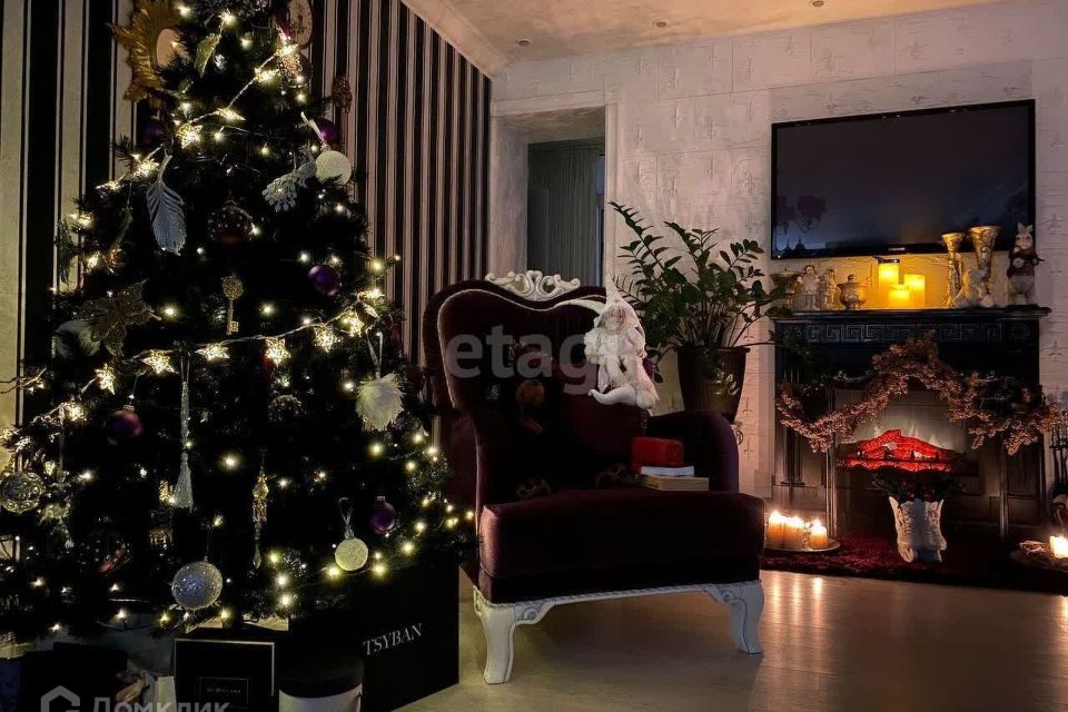 Продаётся 3-комнатная квартира, 164.1 м²