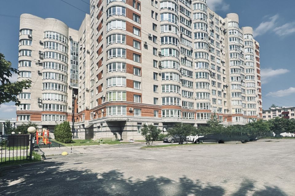 Продаётся 2-комнатная квартира, 117 м²