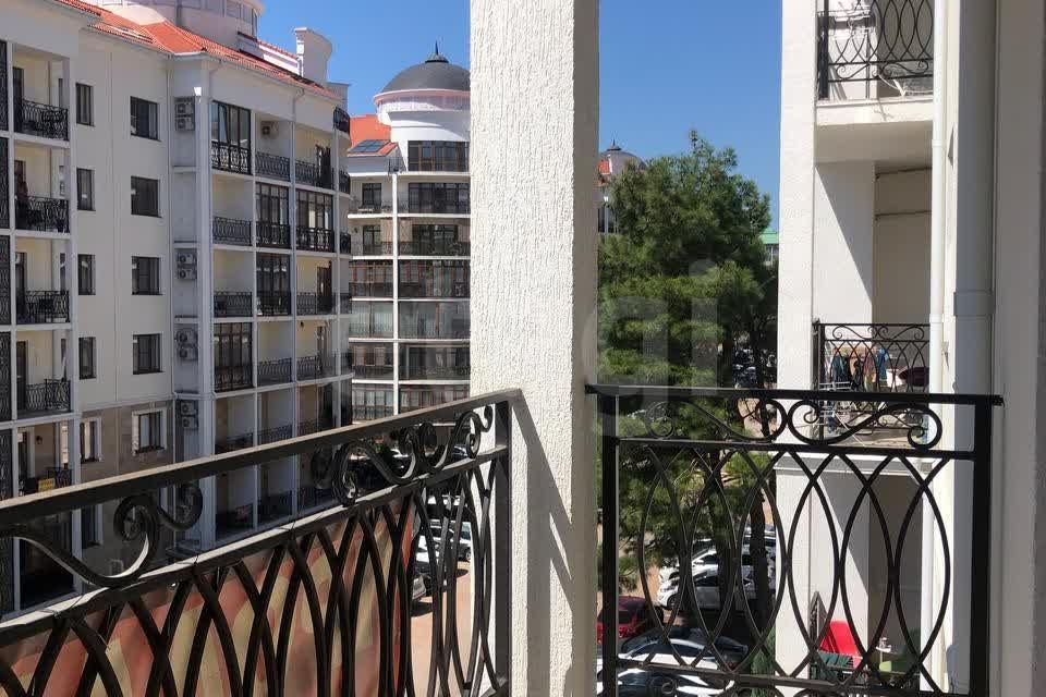Продаётся 1-комнатная квартира, 47.6 м²