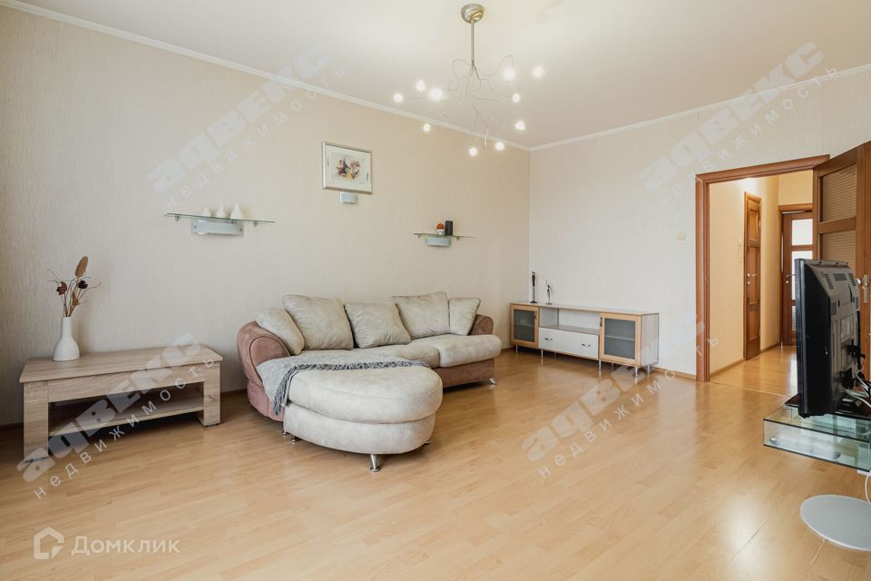 Продаётся 3-комнатная квартира, 90 м²