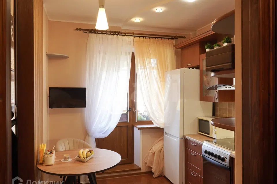 Продаётся 1-комнатная квартира, 42.3 м²