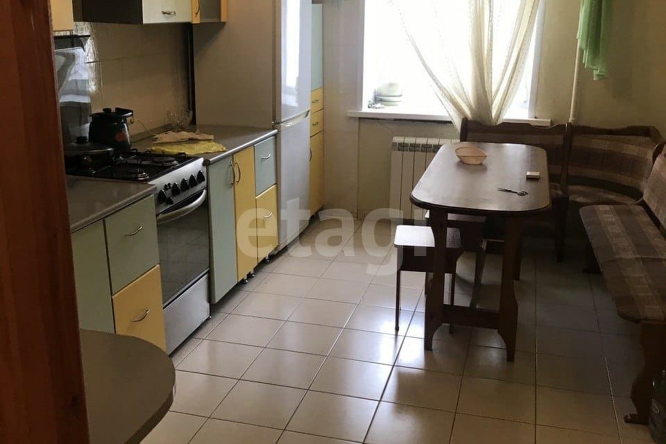 Продаётся 3-комнатная квартира, 70.2 м²