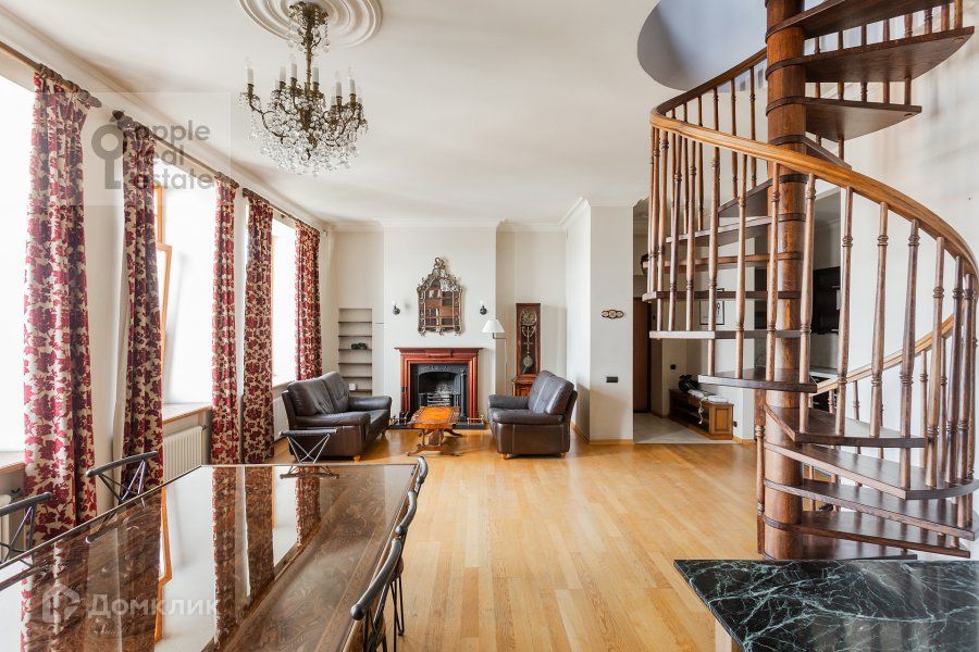 Сдаётся 5-комнатная квартира, 225 м²