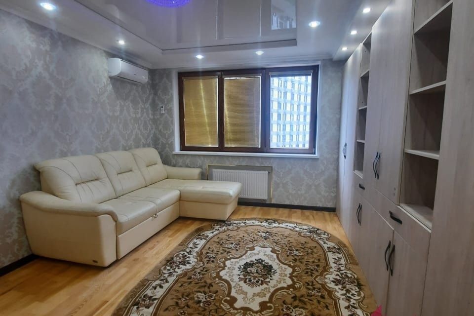 Сдаётся 3-комнатная квартира, 76 м²