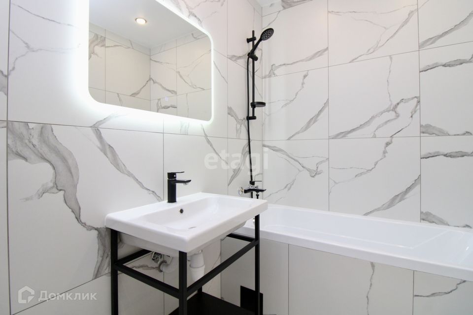 Продаётся 1-комнатная квартира, 40.8 м²