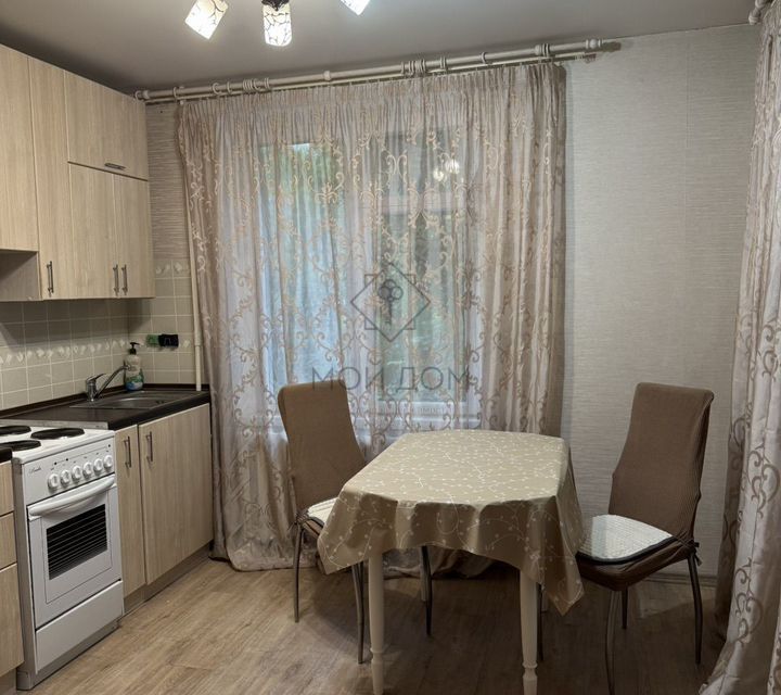 Сдаётся 1-комнатная квартира, 35 м²