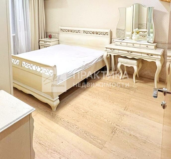 Сдаётся 2-комнатная квартира, 64 м²