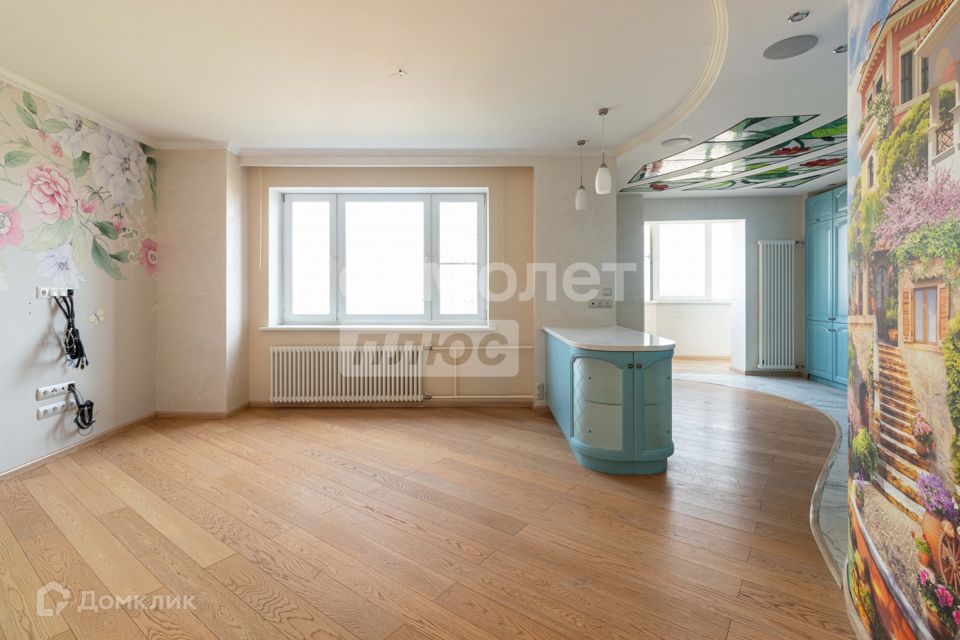 Продаётся 5-комнатная квартира, 146.6 м²