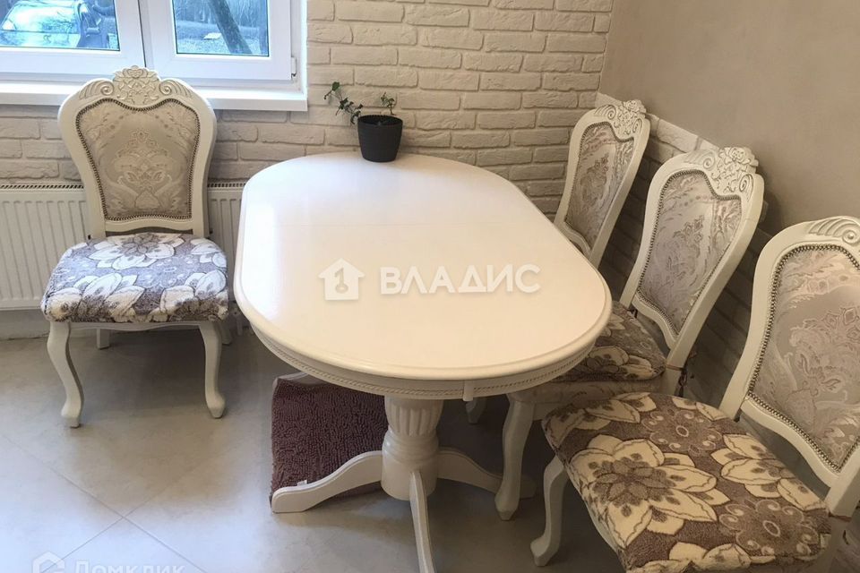 Продаётся 2-комнатная квартира, 55.8 м²
