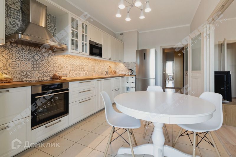 Продаётся 3-комнатная квартира, 91 м²