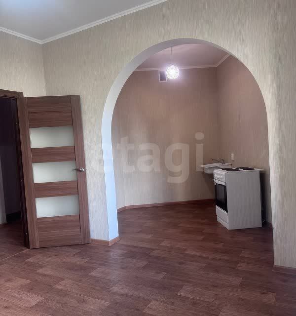 Продаётся 3-комнатная квартира, 107.8 м²