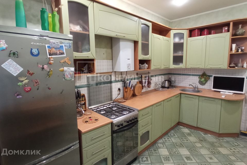 Продаётся 3-комнатная квартира, 100 м²