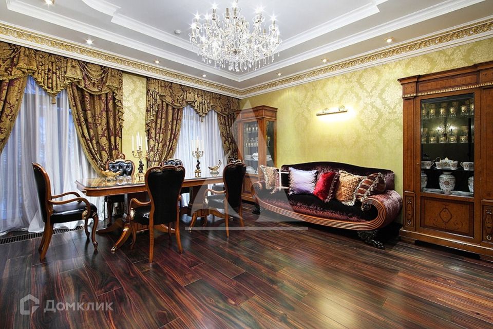 Продаётся 4-комнатная квартира, 137.2 м²