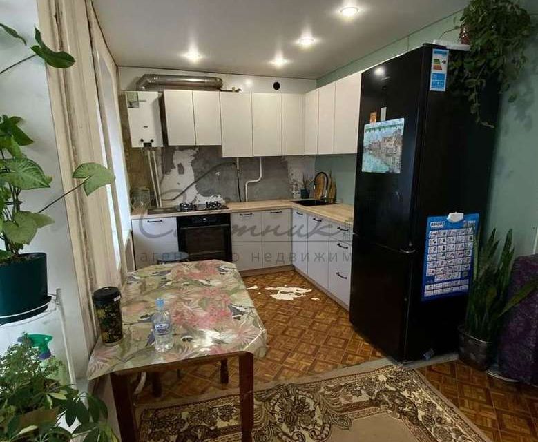 Продаётся 3-комнатная квартира, 54.5 м²