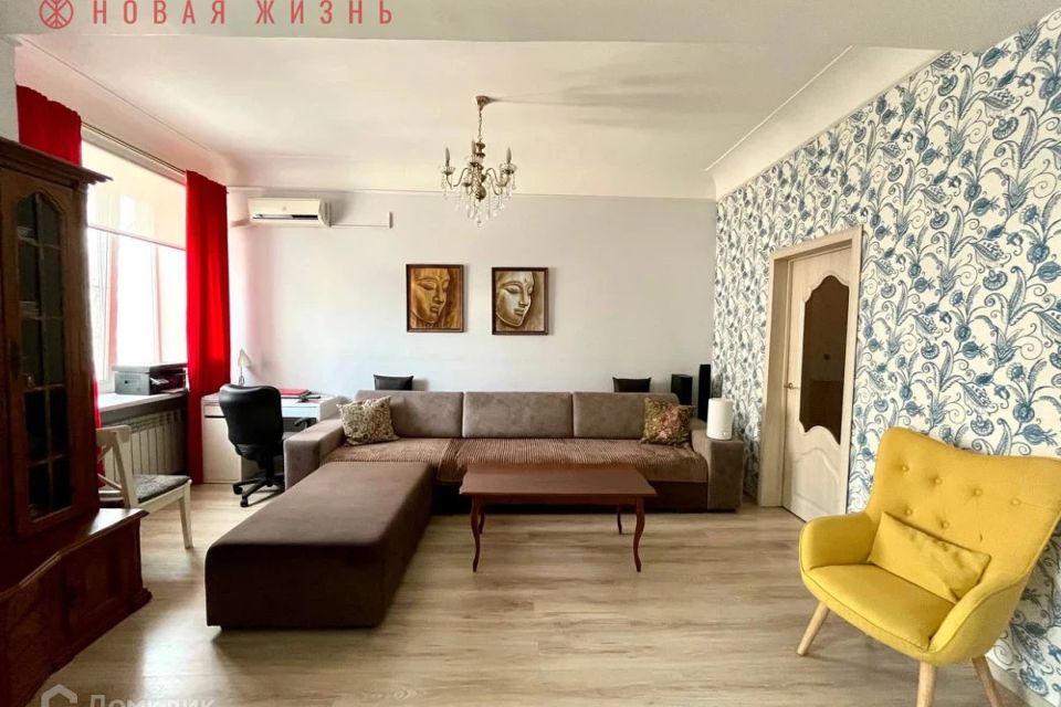 Продаётся 3-комнатная квартира, 90 м²