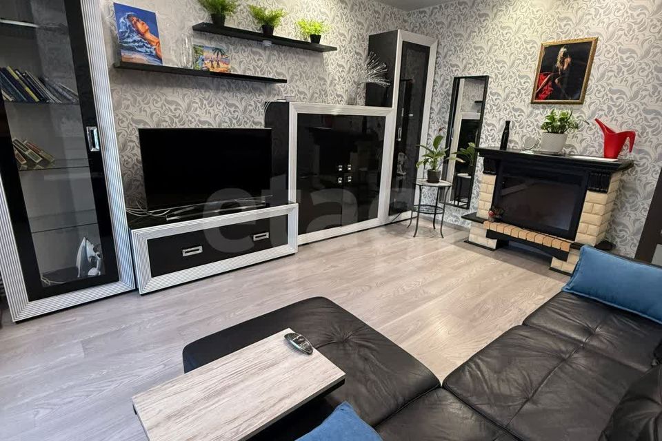 Продаётся 2-комнатная квартира, 56.8 м²