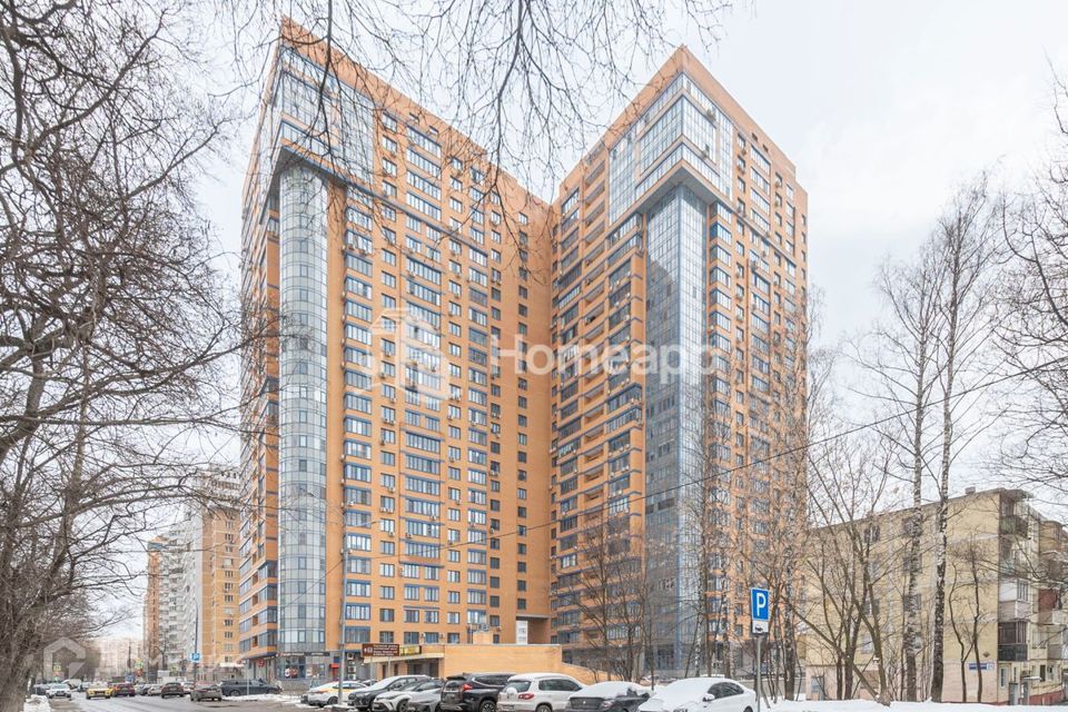 Продаётся 1-комнатная квартира, 55.6 м²
