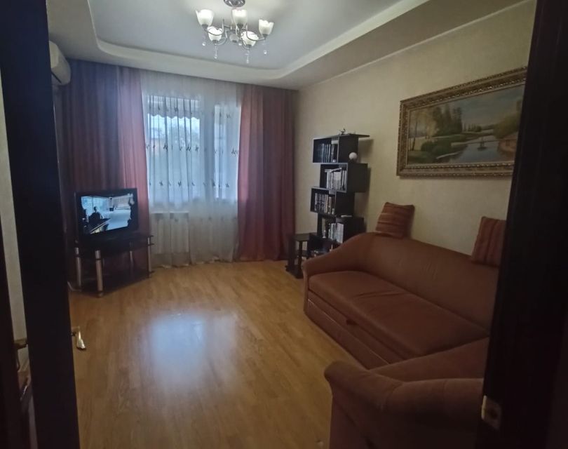 Квартиры в армавире. 100 квартир армавир агентство недвижимости. Армавир ул. Шмидта, 9. Трехкомнатные квартиры армавир.