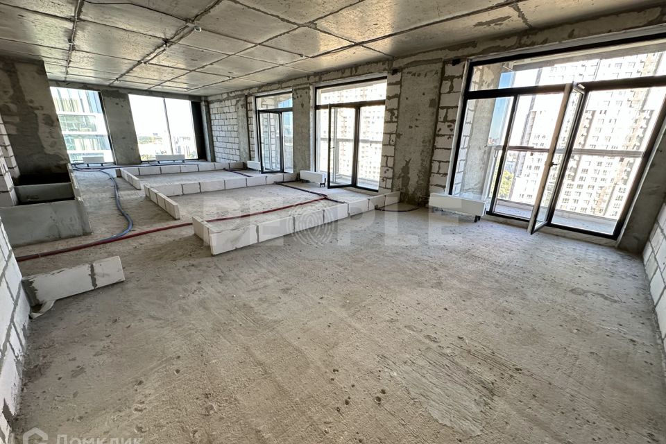 Продаётся 3-комнатная квартира, 112.8 м²