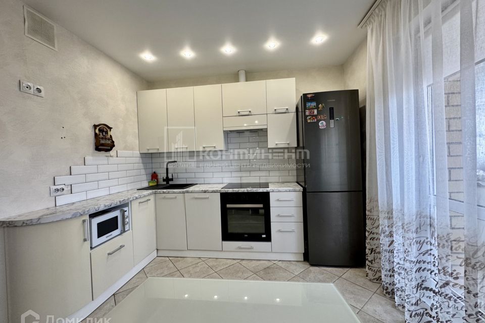 Сдаётся 1-комнатная квартира, 42 м²