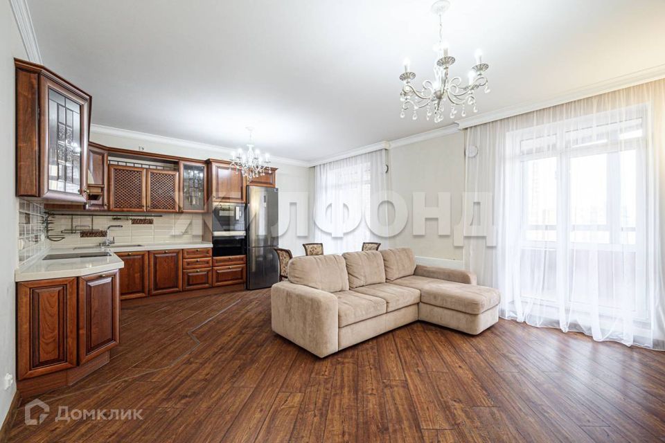 Продаётся 1-комнатная квартира, 72 м²