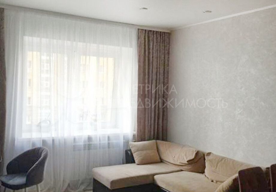 Продаётся 1-комнатная квартира, 42 м²